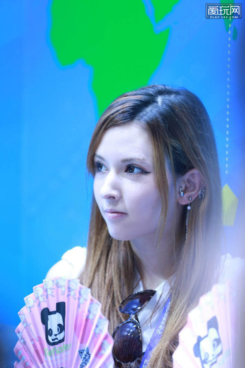 冬月枫探索自然人文之美韵