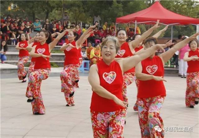 舞动新时代魅力与活力，最新广场舞风潮席卷全球